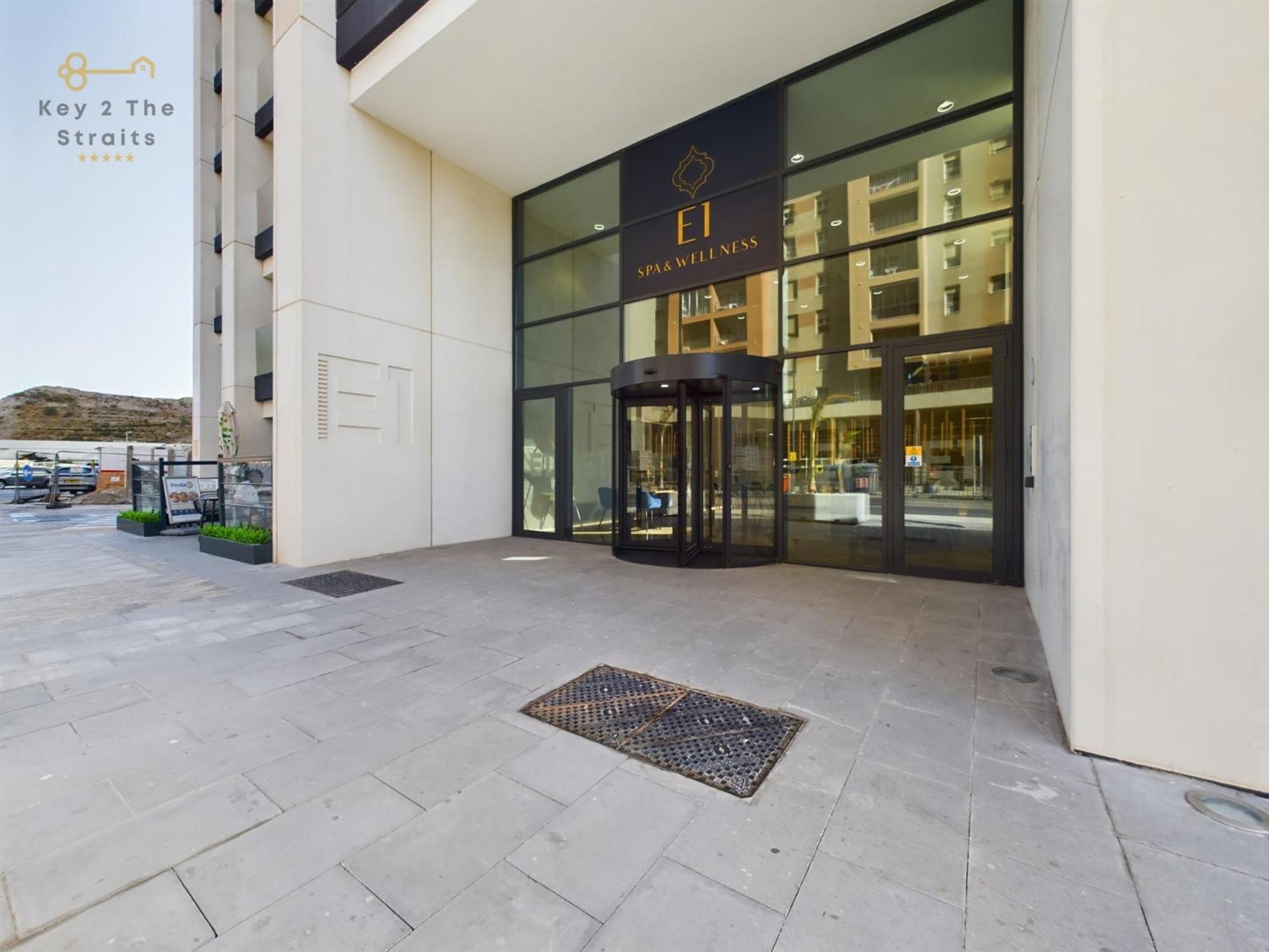 Luxury Sunrise Beach And Oceanview Room With Balcony Gibraltar Exterior foto
